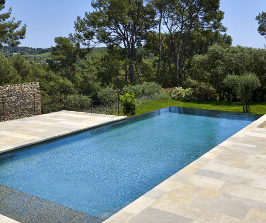 pisciniste beton alpilles