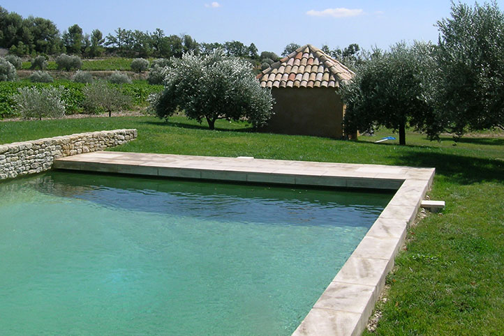 devis piscine béton projeté Marseille